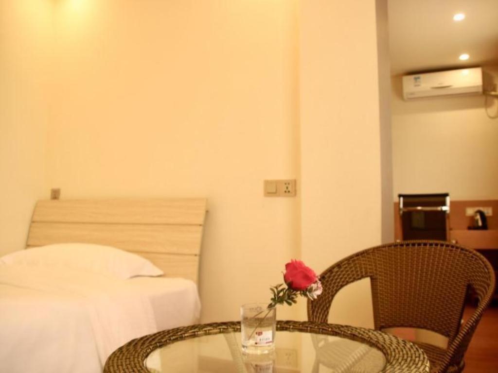 Greentree Inn Zhejiang Ningbo South Railway Station Express Hotel Buitenkant foto